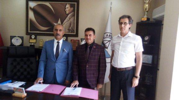 Arsuz Belediyesi ile Arsuz İlçe Milli Eğitim Müdürlüğü Arasında Yapılan İşbirliği Protokolü İmza Töreni...