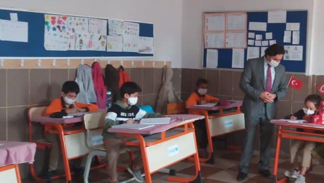 İlçe Milli Eğitim Müdürümüz Sayın Ramazan DÖNMEZ'in Karahüseyinli İlkokuluna Ziyaretleri