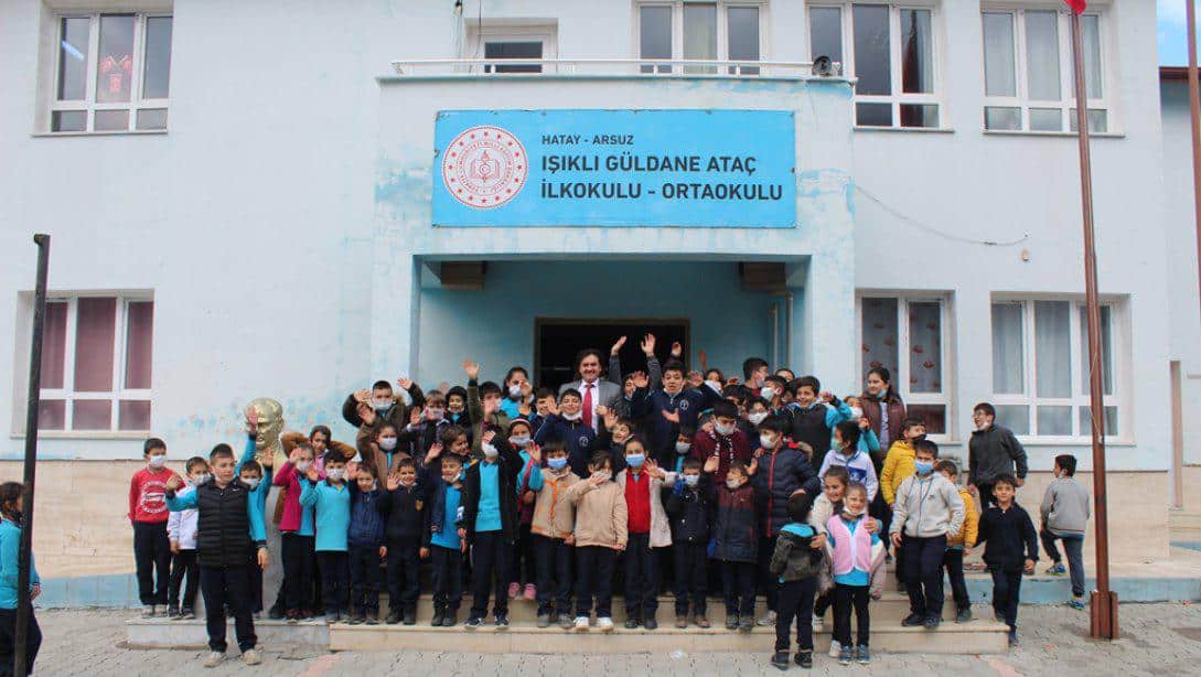 İlçe Milli Eğitim Müdürümüz sayın Ramazan DÖNMEZ'in Işıklı Güldane Ataç İlkokulu/Ortaokuluna Ziyaretleri